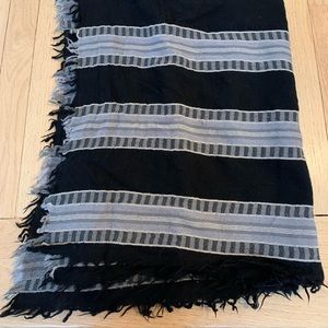 Wilfred (Aritzia) blanket scarf